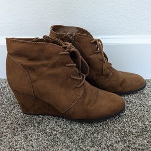 American Rag brown booties